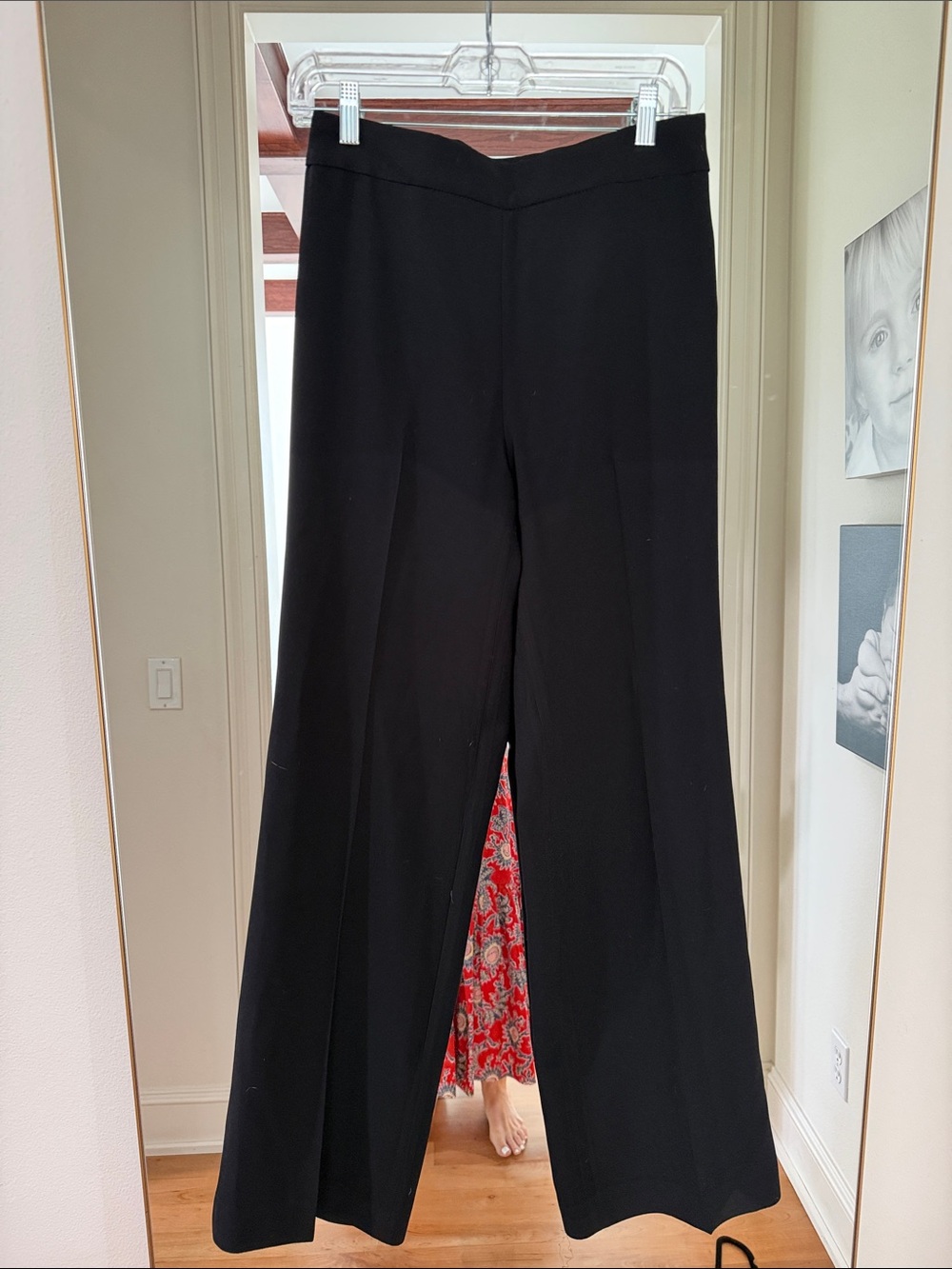 Zara collection 
Black Wide-Leg size zip Women's Pant
Size small